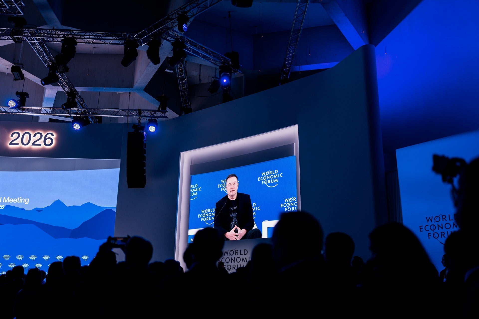 Elon Musk anima a convertir la España vaciada en la 'central eléctrica' de Europa a través de la energía solar Elon Musk anima a convertir la España vaciada en la 'central eléctrica' de Europa a través de la energía solar