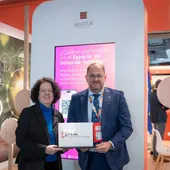 El alcalde recoge en FITUR el distintivo de Destino Turístico Inteligente promovido por la Secretaría de Estado de Turismo El alcalde recoge en FITUR el distintivo de Destino Turístico Inteligente promovido por la Secretaría de Estado de Turismo