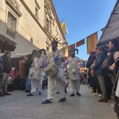 Un pasacalle del Mercado Medieval de Orihuela a su paso por Santo Domingo, una de las joyas arquitectónicas de la ciudad Un pasacalle del Mercado Medieval de Orihuela a su paso por Santo Domingo, una de las joyas arquitectónicas de la ciudad