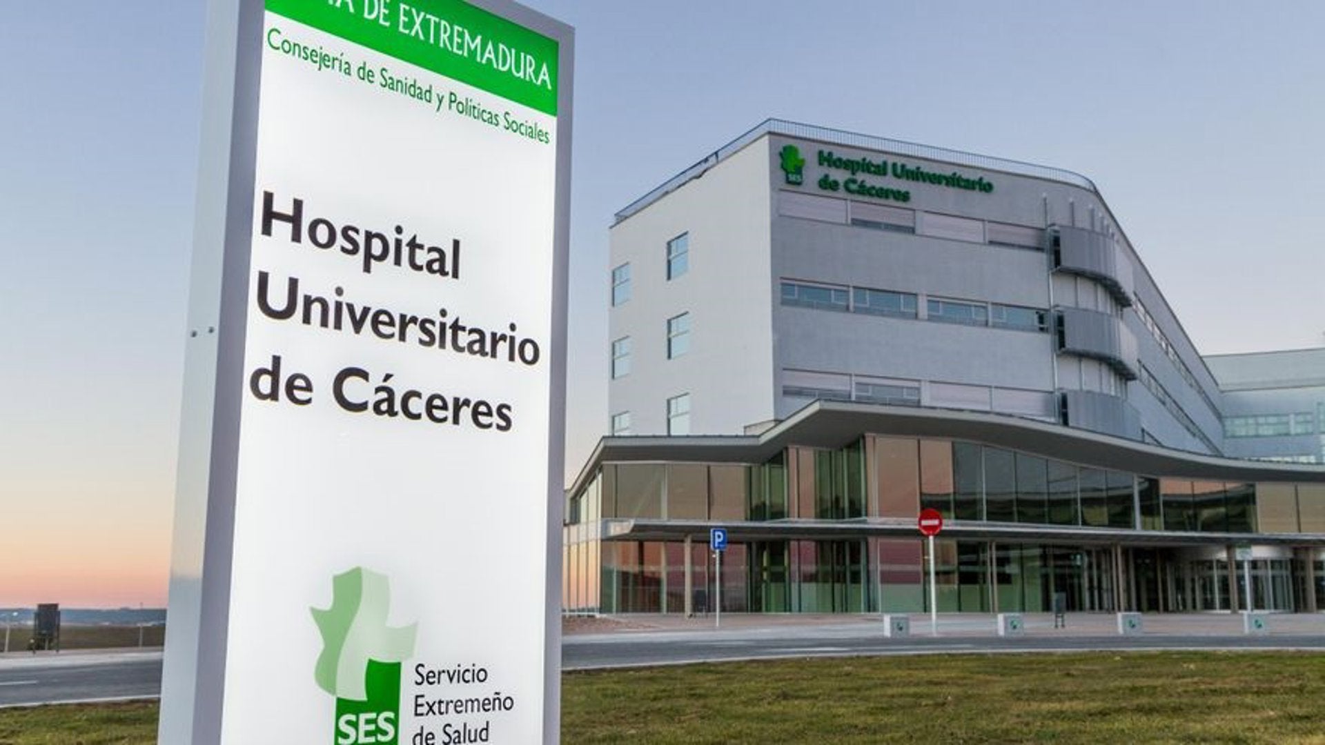 Herido grave un trabajador de 56 años tras caerle encima un tabique en una obra en Cáceres Herido grave un trabajador de 56 años tras caerle encima un tabique en una obra en Cáceres