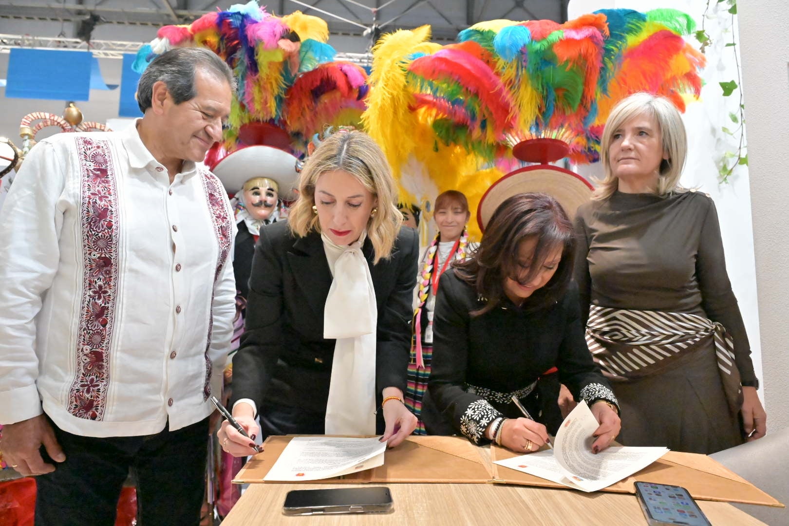 La Junta de Extremadura y el Gobierno de Tlaxcala firman un memorando de entendimiento para impulsar la cooperación cultural, turística y patrimonial La Junta de Extremadura y el Gobierno de Tlaxcala firman un memorando de entendimiento para impulsar la cooperación cultural, turística y patrimonial
