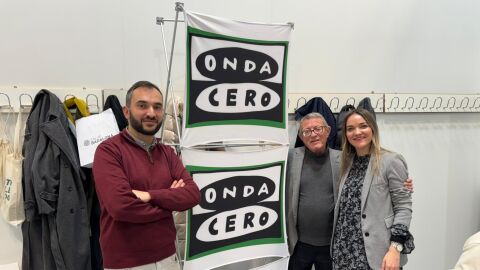 El director de Onda Cero CLM, &Oacute;scar San Mart&iacute;n con los periodistas Eva Mart&iacute;nez Abascal y Javier Escudero. 