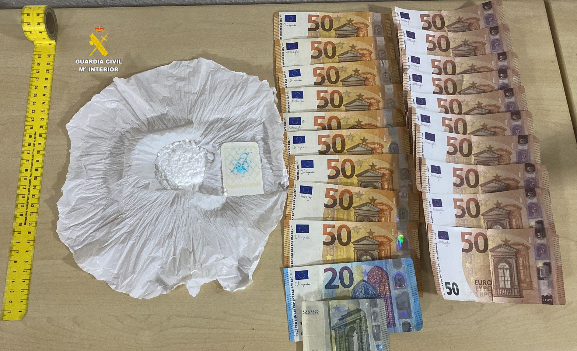 Detenido en Vinaroz un joven por tráfico de drogas en el interior de un local de ocio Detenido en Vinaroz un joven por tráfico de drogas en el interior de un local de ocio