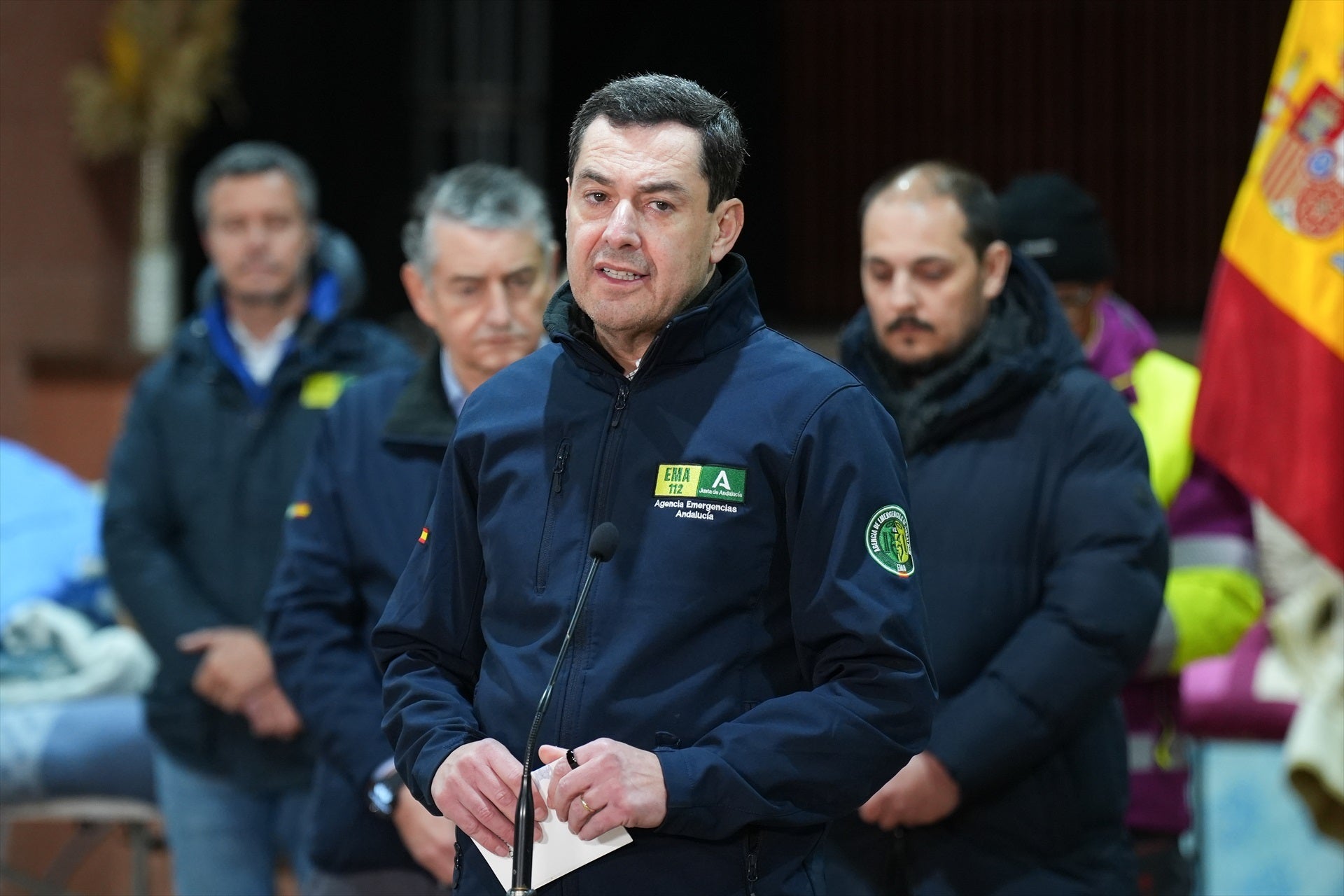 Juanma Moreno ofrece una rueda de prensa desde Adamuz Juanma Moreno ofrece una rueda de prensa desde Adamuz