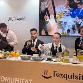 Showcooking de Los Montesinos en FITUR con jóvenes talentos junto a la concejala de Turismo, Ana Belén Juárez