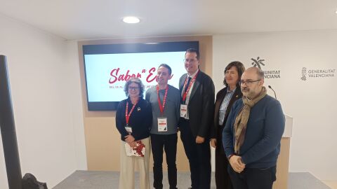 Delegaci&oacute;n de Elda en Fitur con su alcalde, Rub&eacute;n Alfaro, a la cabeza