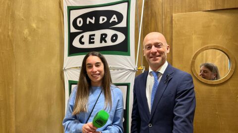 El Presidente del Consell de Menorca, Adolfo Vilafranca, con Patricia Segura en FITUR. El Presidente del Consell de Menorca, Adolfo Vilafranca, con Patricia Segura en FITUR.
