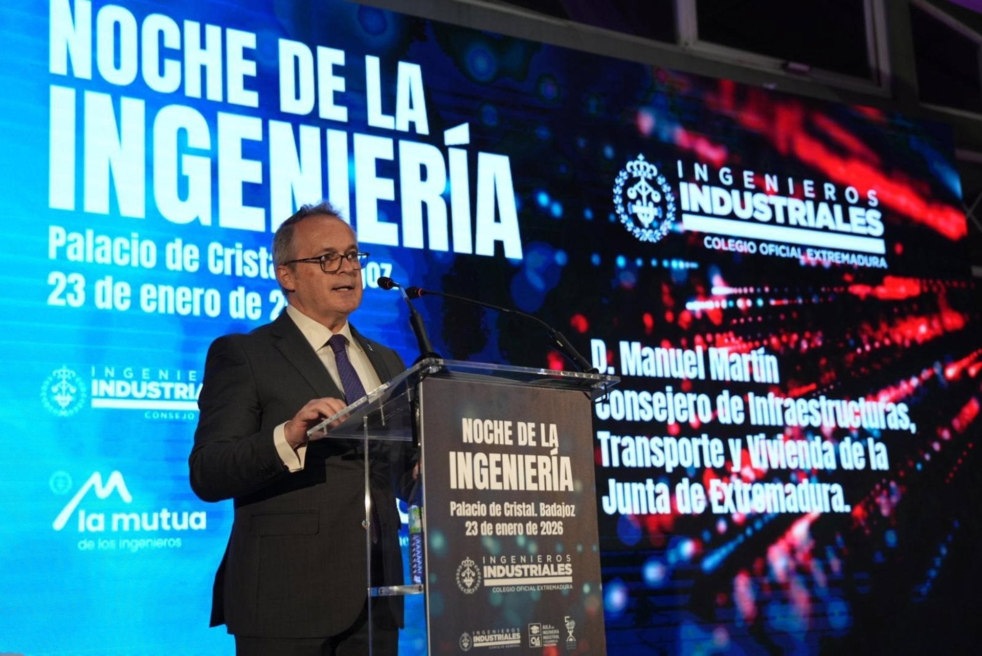El Consejero Martín Castizo reivindica el valor de la ingeniería industrial para el desarrollo de Extremadura El Consejero Martín Castizo reivindica el valor de la ingeniería industrial para el desarrollo de Extremadura