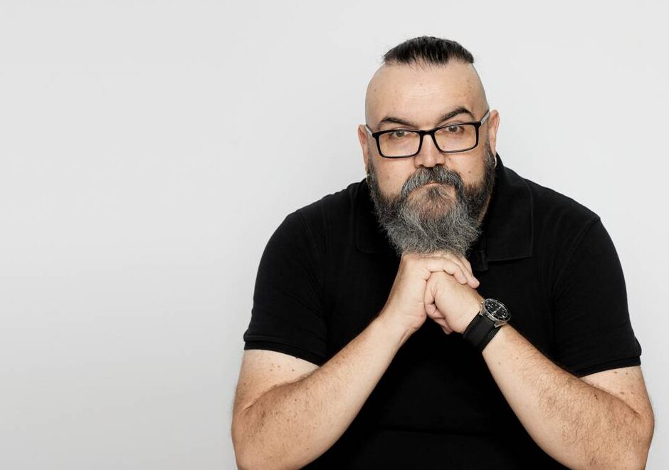 "Para diferenciarnos del resto de los animales necesitamos ser seres sociales"