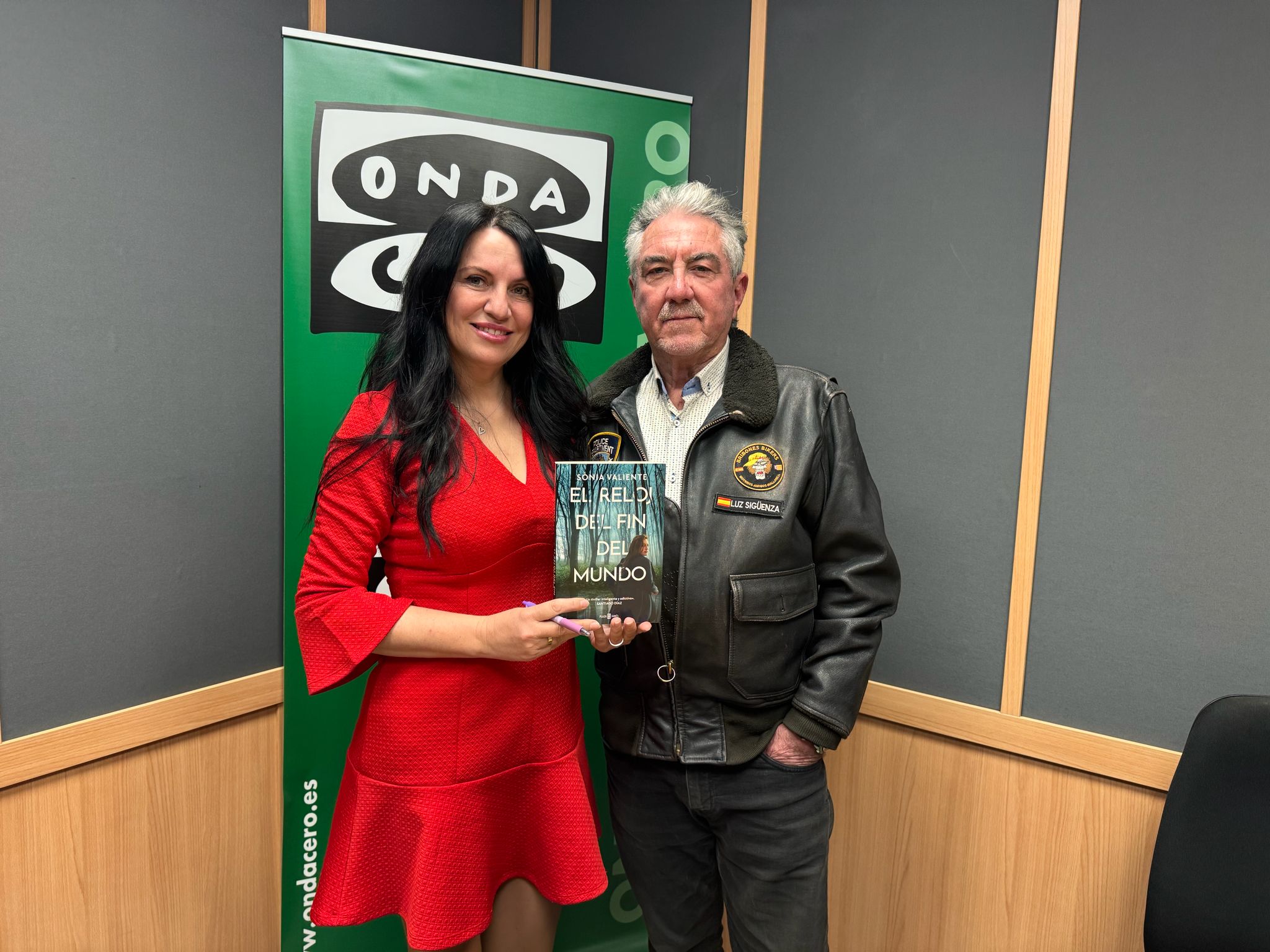 'El reloj del fin del mundo', el thriller recomendado en Más de uno Alicante donde el tiempo y los secretos juegan en contra 'El reloj del fin del mundo', el thriller recomendado en Más de uno Alicante donde el tiempo y los secretos juegan en contra