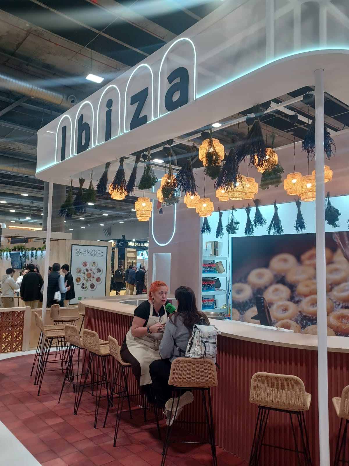 Carmen Sánchez: “Ibiza es gastronomía, producto local y un destino para disfrutar todo el año” Carmen Sánchez: “Ibiza es gastronomía, producto local y un destino para disfrutar todo el año”