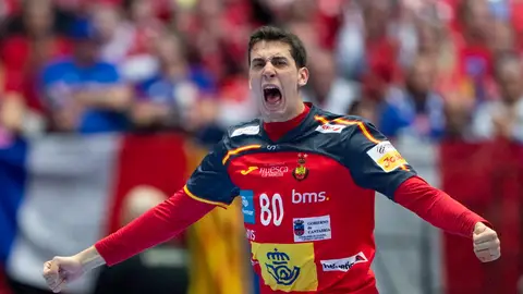 Los Hispanos derrotan a Francia con una gran primera mitad Los Hispanos derrotan a Francia con una gran primera mitad