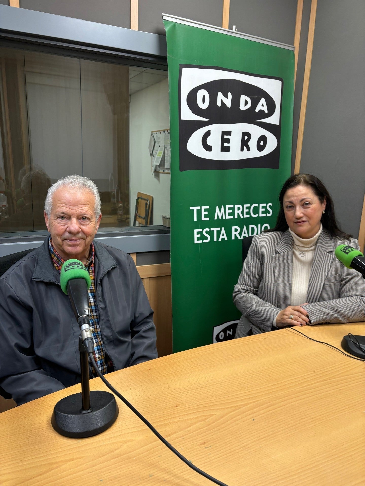 Vecinos de calle La Unión denuncian cortes de luz en sus casas desde el mes de noviembre Vecinos de calle La Unión denuncian cortes de luz en sus casas desde el mes de noviembre