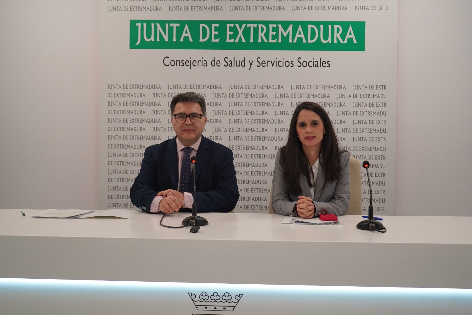 Extremadura reduce en 2.063 personas la lista de espera quirúrgica y rebaja en 43 días el tiempo medio de espera para ser intervenido Extremadura reduce en 2.063 personas la lista de espera quirúrgica y rebaja en 43 días el tiempo medio de espera para ser intervenido
