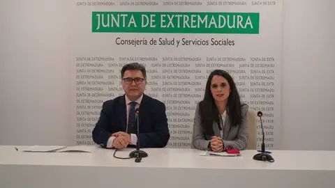 Extremadura reduce en 2.063 personas la lista de espera quirúrgica y rebaja en 43 días el tiempo medio de espera para ser intervenido Extremadura reduce en 2.063 personas la lista de espera quirúrgica y rebaja en 43 días el tiempo medio de espera para ser intervenido