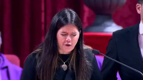 El desgarrador discurso de Liliana, que perdió a su madre en Adamuz: "Solo la verdad nos ayudará a curar esta herida que nunca cerrará" El desgarrador discurso de Liliana, que perdió a su madre en Adamuz: "Solo la verdad nos ayudará a curar esta herida que nunca cerrará"