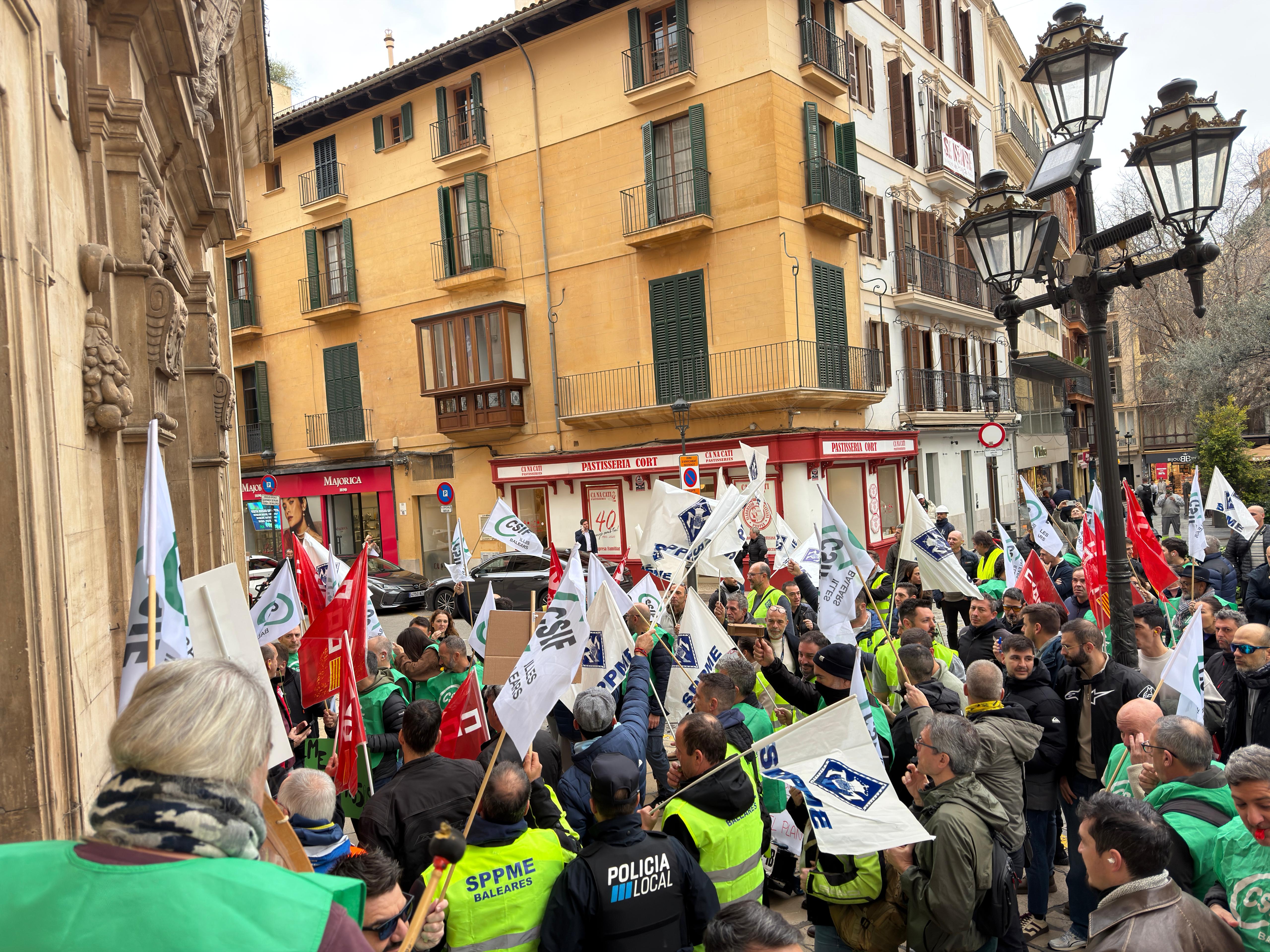 La Policía Local reclama a Cort la activación del nuevo Plan de Ordenación La Policía Local reclama a Cort la activación del nuevo Plan de Ordenación