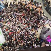 El fenómeno K-Pop desborda las expectativas en el Centro Comercial Rosaleda con más de 3.000 asistentes