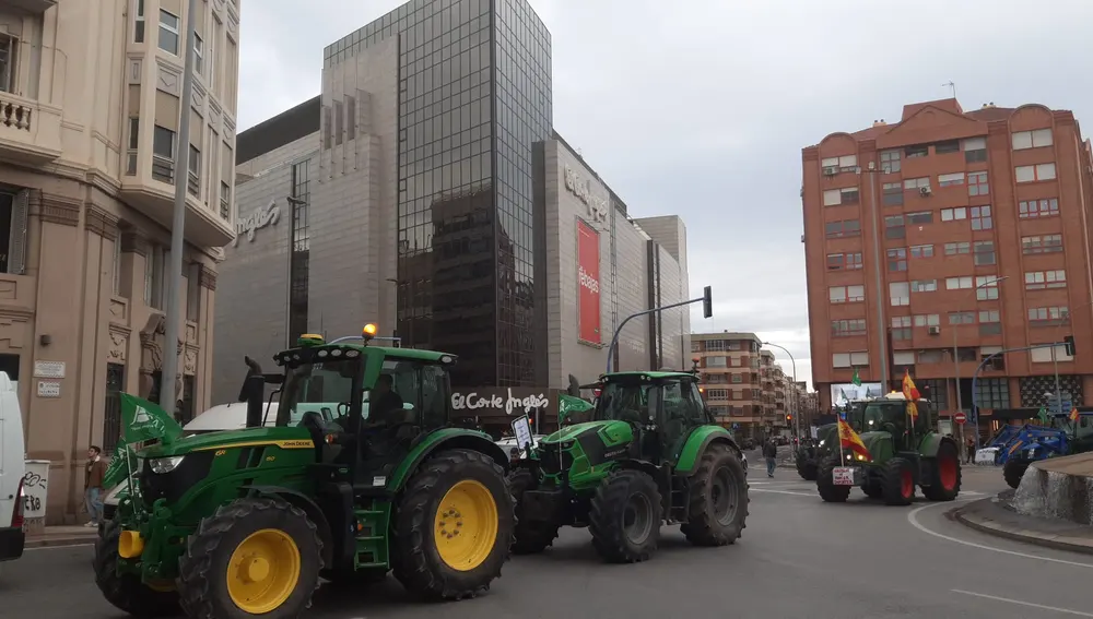 Tractores en la Plaza de la Estrella Tractores en la Plaza de la Estrella