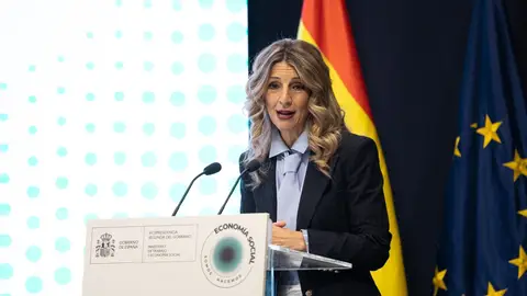 Trabajo pacta solo con los sindicatos subir el SMI un 3,1% en 2026, hasta los 1.221 euros al mes Trabajo pacta solo con los sindicatos subir el SMI un 3,1% en 2026, hasta los 1.221 euros al mes