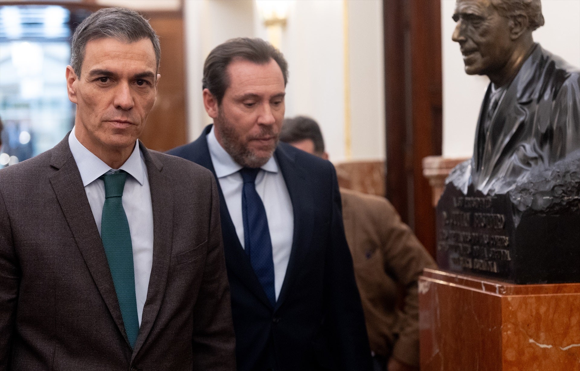 El presidente del Gobierno, Pedro Sánchez, y el ministro de Transportes, Óscar Puente, en el Congreso El presidente del Gobierno, Pedro Sánchez, y el ministro de Transportes, Óscar Puente, en el Congreso