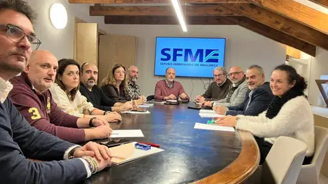 Los trabajadores de Servicios Ferroviarios de Mallorca posponen los paros La dirección y el comité de empresa de SFM, reunidos este miércoles