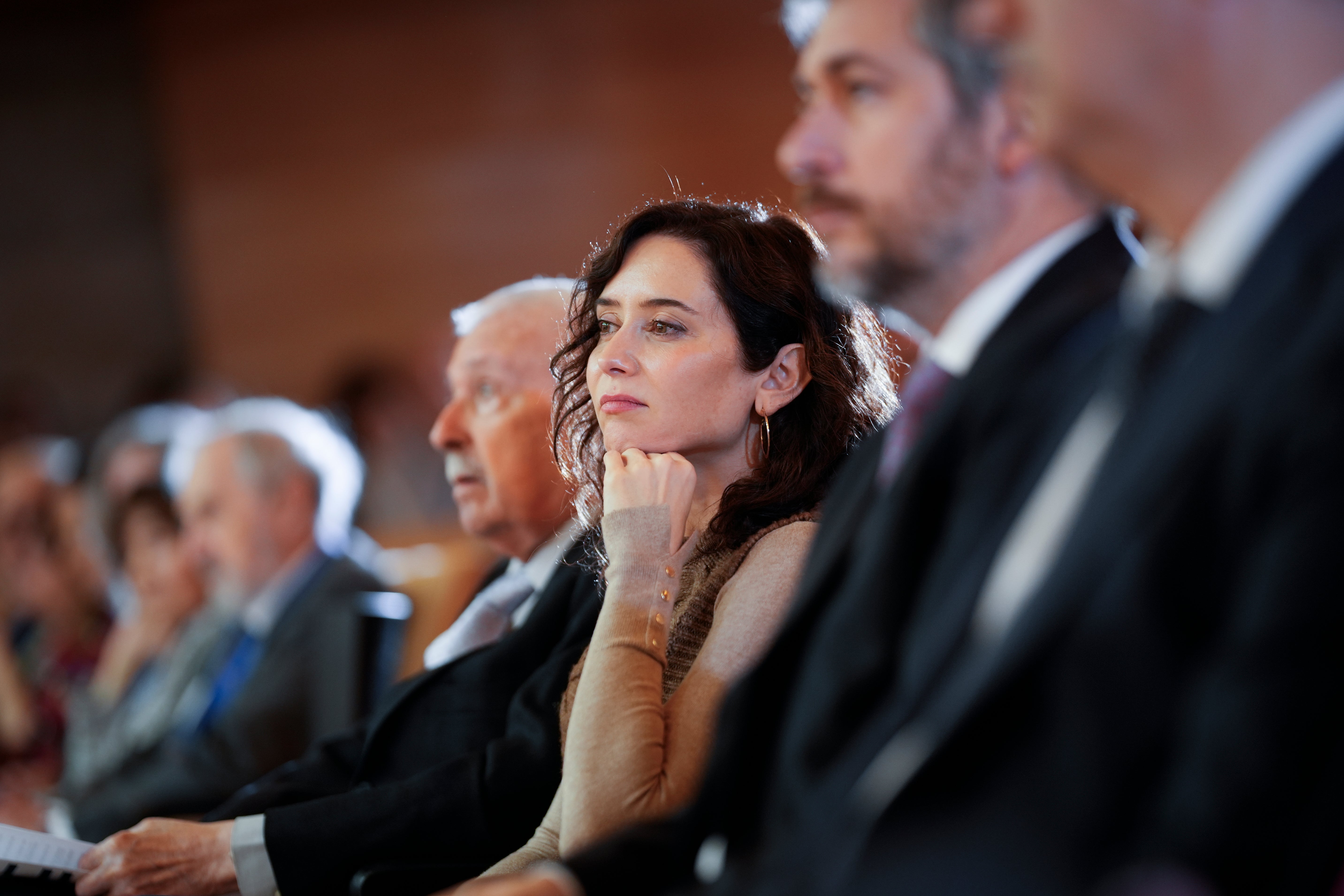 Ayuso alerta de que la paralegalidad no se puede volver estructural: "entonces es cuando todo cae" Ayuso alerta de que la paralegalidad no se puede volver estructural: "entonces es cuando todo cae"