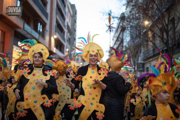 Varias Amypas de Huesca se quejan del poco tiempo para preparar las carrozas de Carnaval Varias Amypas de Huesca se quejan del poco tiempo para preparar las carrozas de Carnaval