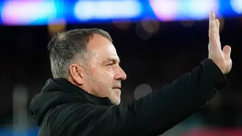 Flick avisa: "Tenemos que hacer las cosas mucho mejor" Flick avisa: "Tenemos que hacer las cosas mucho mejor"