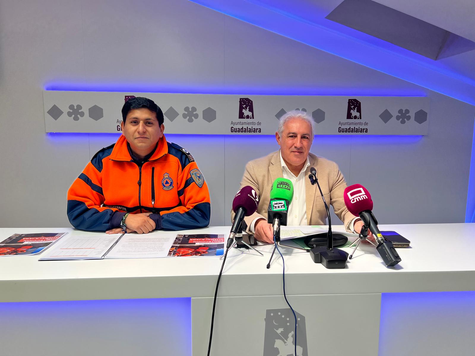 Polémica por el dimitido Jefe de Protección Civil de Guadalajara denunciado por quemar contenedores Polémica por el dimitido Jefe de Protección Civil de Guadalajara denunciado por quemar contenedores