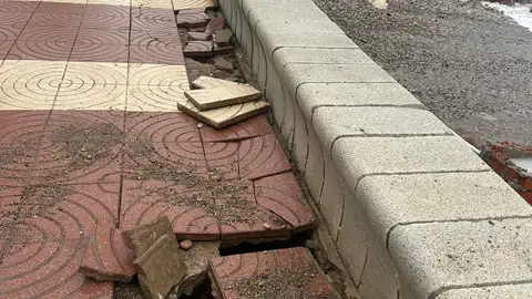 Moncofa solicitará las obres de protección para el Grau y la declaración de zona catastrófica para el litoral por los daños de Harry Moncofa solicitará las obres de protección para el Grau y la declaración de zona catastrófica para el litoral por los daños de Harry