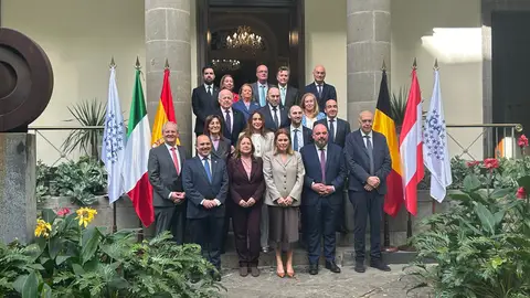 Manuel Naharro tendrá un papel importante en la CALRE y liderará y coordinará el grupo europeo de Igualdad y Reto Demográfico Manuel Naharro tendrá un papel importante en la CALRE y liderará y coordinará el grupo europeo de Igualdad y Reto Demográfico