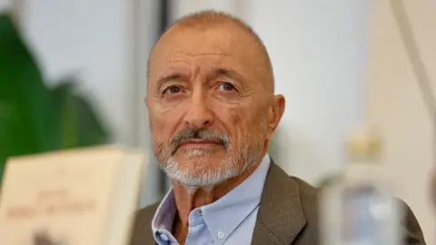 El escritor Arturo Pérez-Reverte en la presentación de uno de sus libros en 2025 El escritor Arturo Pérez-Reverte en la presentación de uno de sus libros en 2025.-EFE/ Rodrigo Jiménez