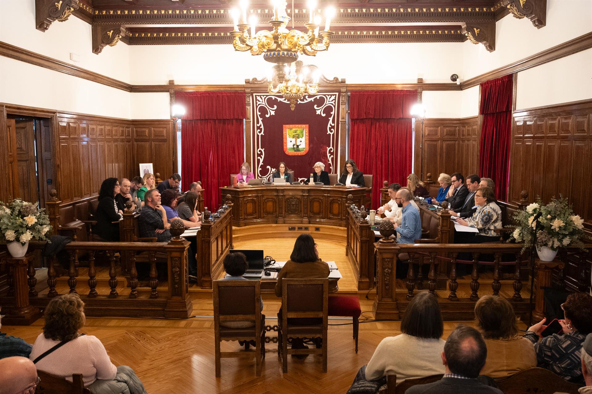 La alcaldesa de Getxo no dimitirá "porque lo pidan quienes hacen del ruido su proyecto" tras el 'caso palacete' La alcaldesa de Getxo no dimitirá "porque lo pidan quienes hacen del ruido su proyecto" tras el 'caso palacete'