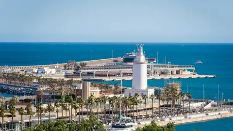 Mañana sábado 31 de enero la Farola de Málaga se iluminará por los migrantes muertos en el Mediterráneo Mañana sábado 31 de enero la Farola de Málaga se iluminará por los migrantes muertos en el Mediterráneo