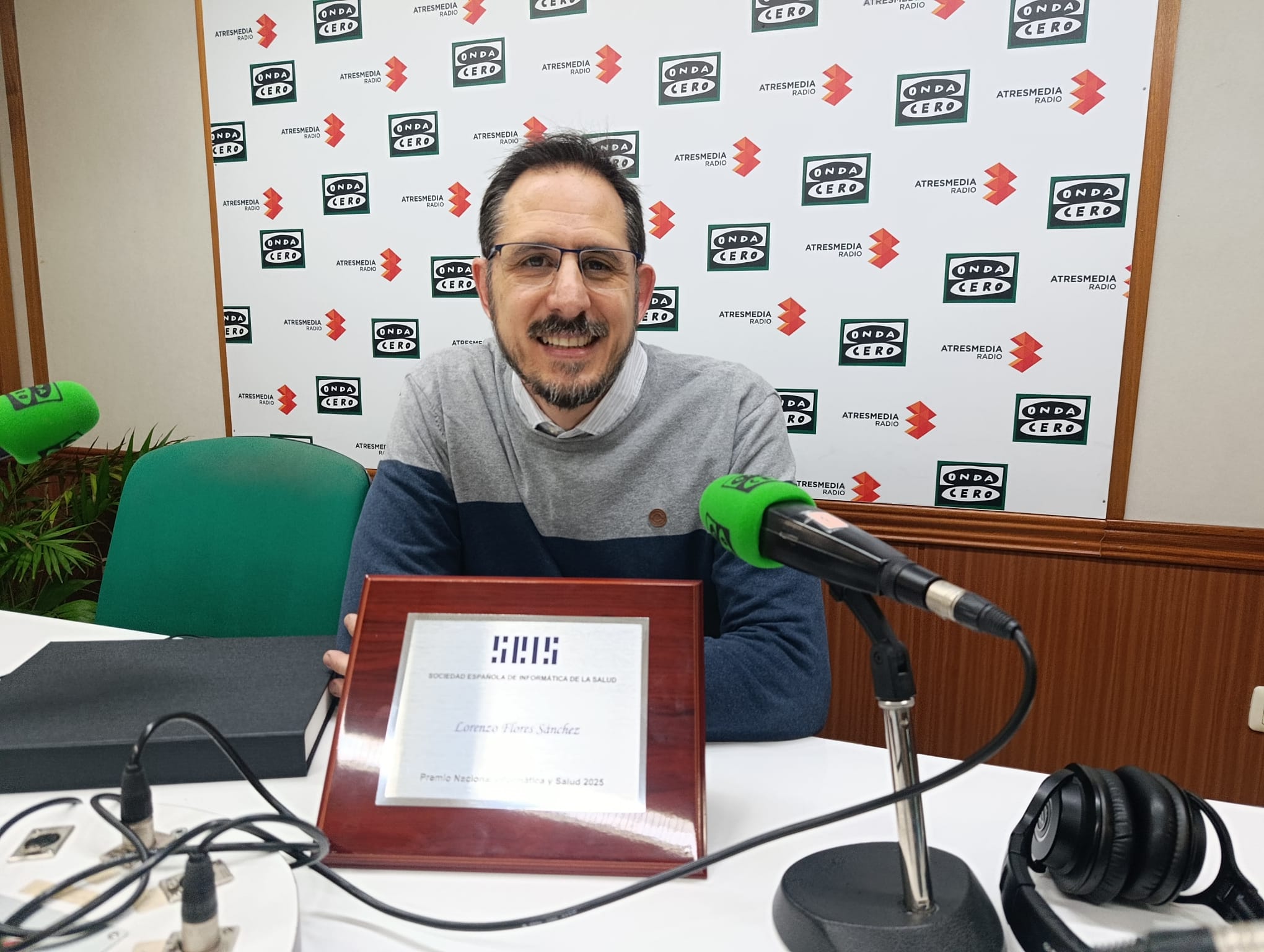 Lorenzo Flores: “La tecnología debe poner a las personas en el centro de la sanidad” Lorenzo Flores: “La tecnología debe poner a las personas en el centro de la sanidad”