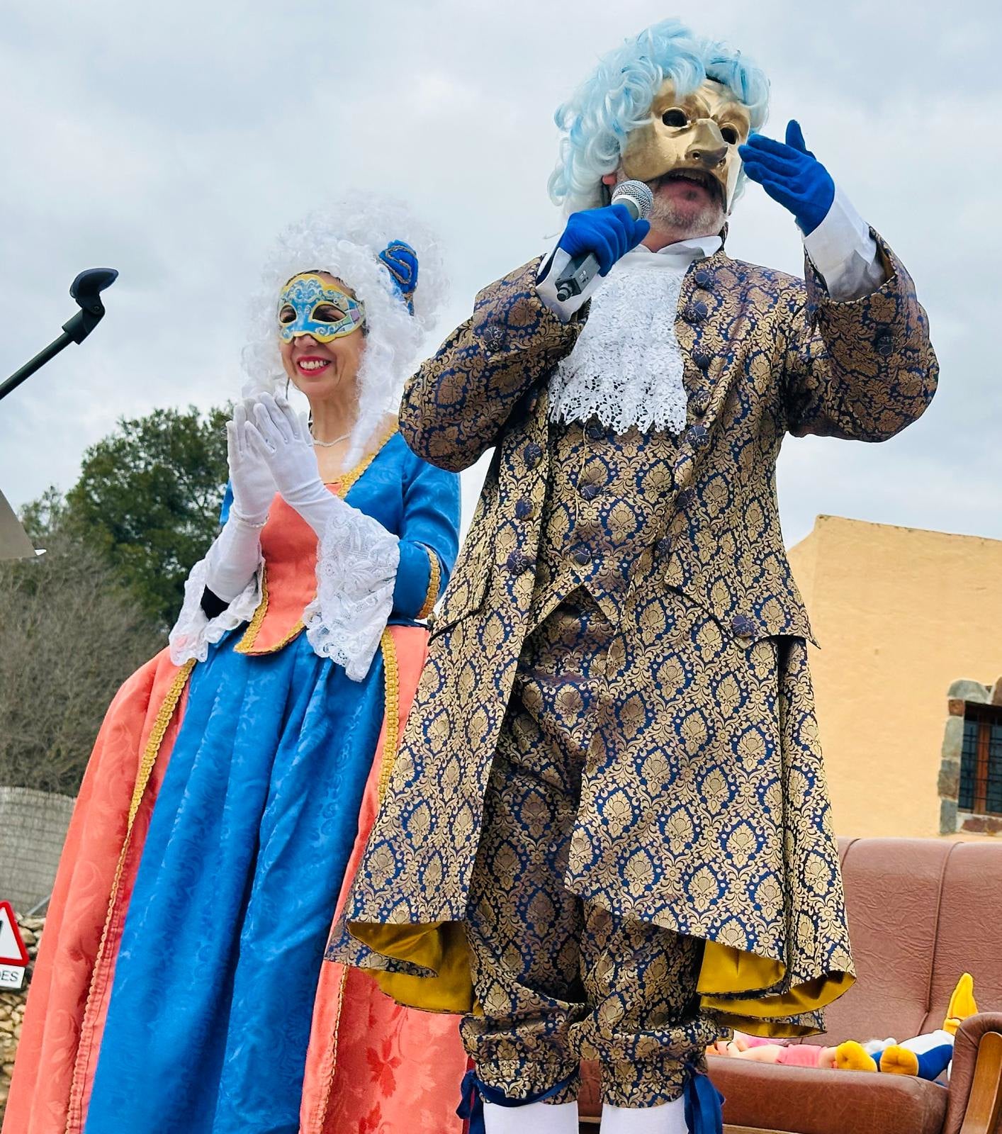 Canyelles obre el Carnaval amb 21 grups, 2.100 participants i 15 anys de regnat del Rei Carnestoltes Canyelles obre el Carnaval amb 21 grups, 2.100 participants i 15 anys de regnat del Rei Carnestoltes