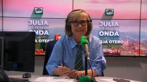 Julia Otero: "A la derecha y su spin off les parece interesante dar una patada al Gobierno en el culo de los jubilados" Julia Otero: "A la derecha y su spin off les parece interesante dar una patada al Gobierno en el culo de los jubilados"