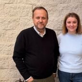 Jesús Vioque y Laura Torres, investigadores de la Universidad Miguel Hernández de Elche que han participado en el estudio.
