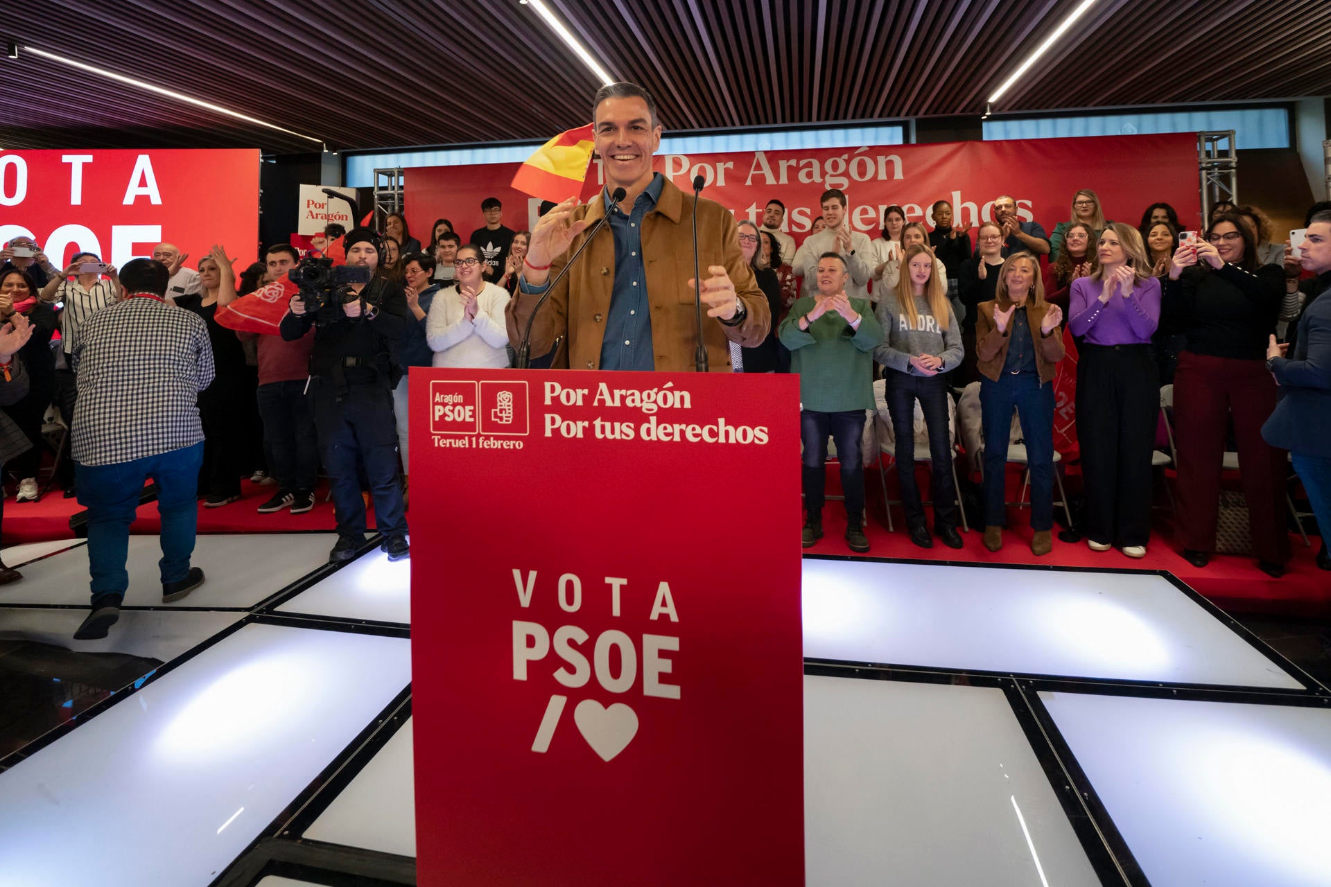 Pedro Sánchez garantiza la revalorización de las pensiones "con o sin el PP" Pedro Sánchez garantiza la revalorización de las pensiones "con o sin el PP"