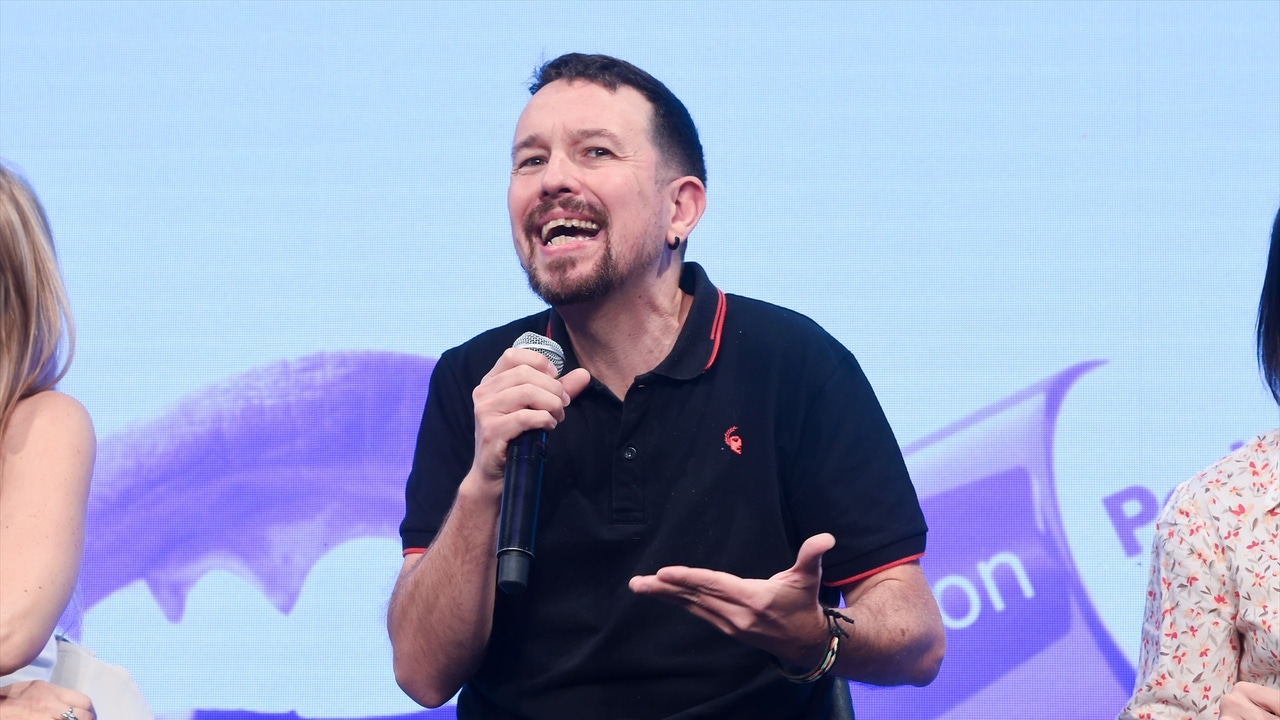 Pablo Iglesias rechaza la invitación de Pérez Reverte: "Es como Julio Iglesias organizando unas jornadas sobre feminismo" | Onda Cero Radio