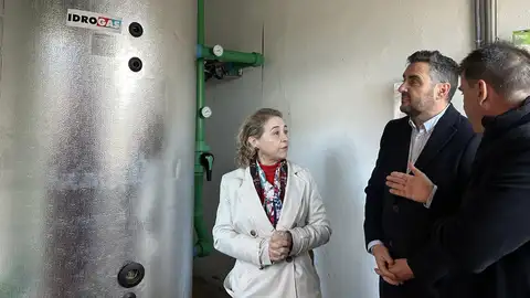 La consejera de Educación anima a los alcaldes a solicitar ayudas de eficiencia energética para los colegios La consejera de Educación anima a los alcaldes a solicitar ayudas de eficiencia energética para los colegios