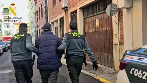 Detenido el atracador de una sucursal bancaria de Puebla de Alcollarín el pasado 4 de diciembre Detenido el atracador de una sucursal bancaria de Puebla de Alcollarín el pasado 4 de diciembre