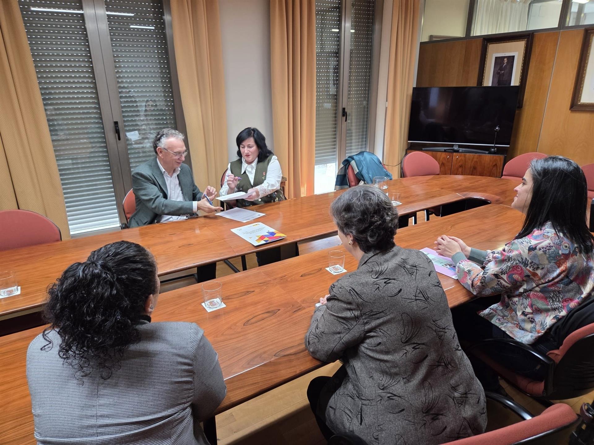 La ONGD Mujeres en Zonas de Conflicto contará con Puntos Violetas en Don Benito y Cáceres La ONGD Mujeres en Zonas de Conflicto contará con Puntos Violetas en Don Benito y Cáceres
