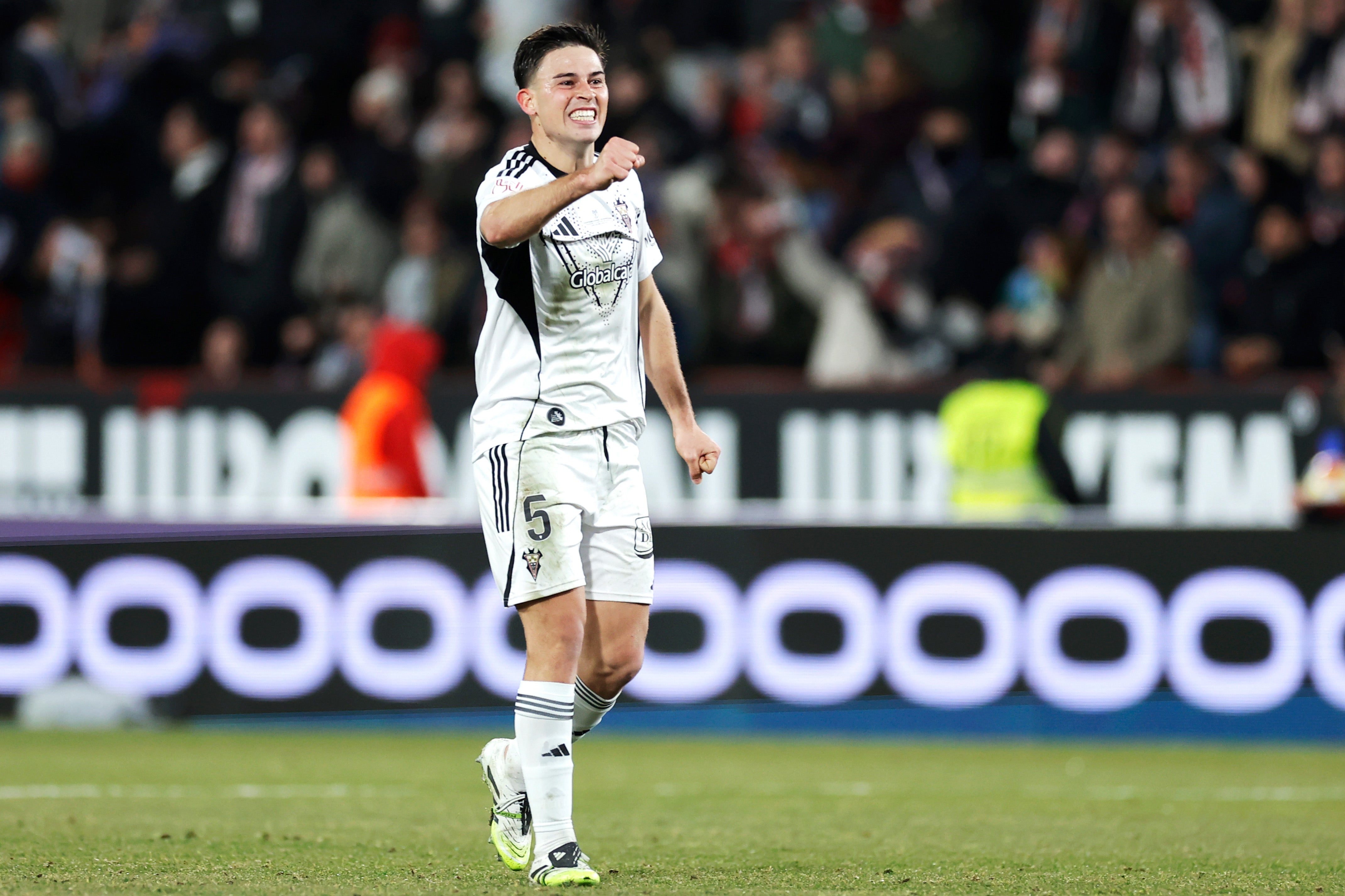 Javi Moreno ante el Barça Javi Moreno ante el Barça