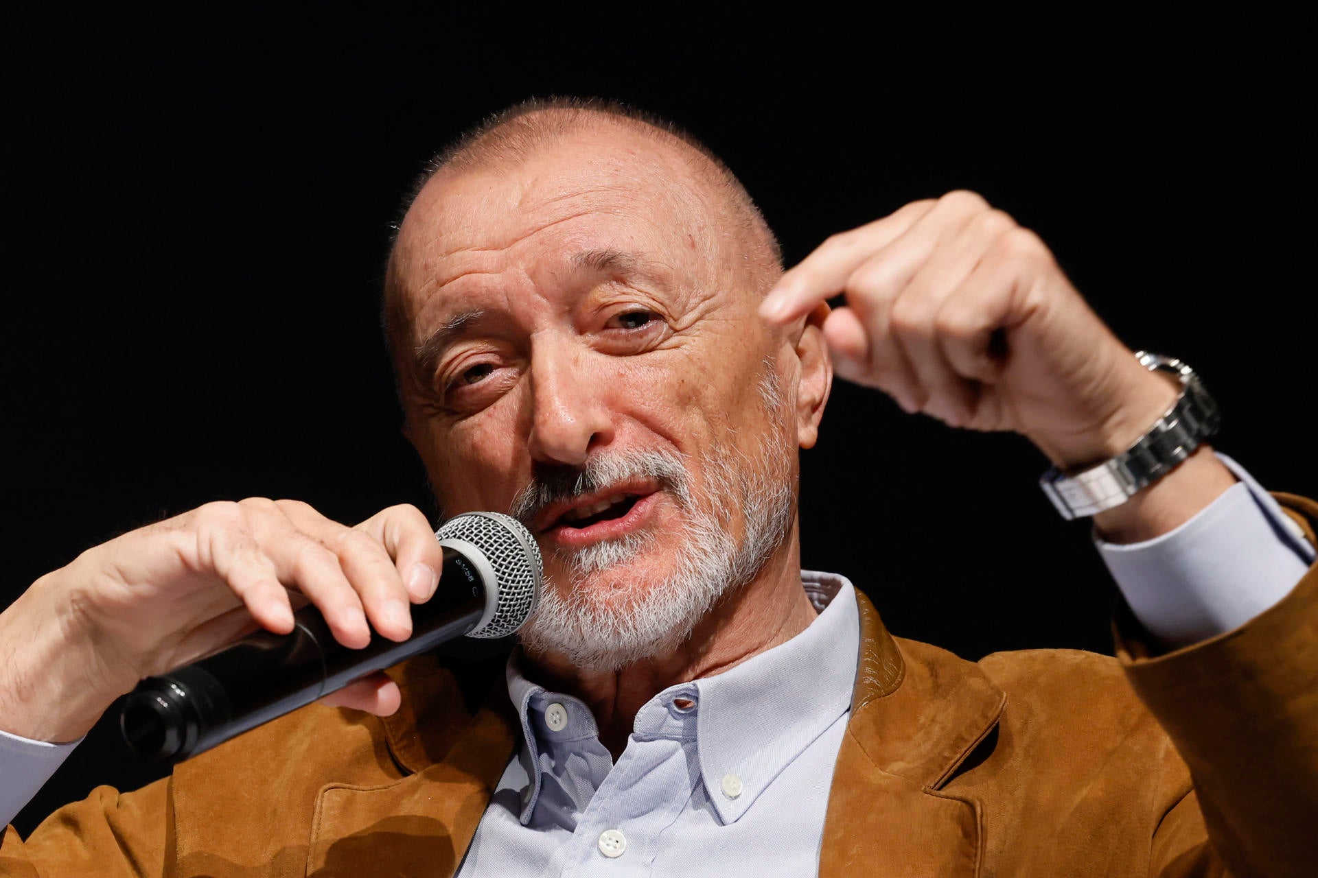 Reverte señala la contradicción "en palabras exactas de David Uclés" sobre la Guerra Civil y sus jornadas Reverte señala la contradicción "en palabras exactas de David Uclés" sobre la Guerra Civil y sus jornadas