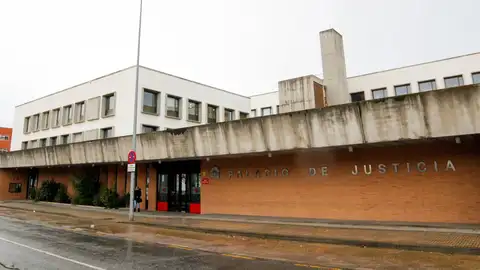 Prisión provisional para uno de los dos detenidos por la muerte de un hombre en Mérida Prisión provisional para uno de los dos detenidos por la muerte de un hombre en Mérida