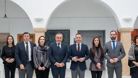 Vox asegura que Guardiola confunde "sus caprichos con la realidad" y que la actitud del PP hace "desconfiar todavía más" Vox asegura que Guardiola confunde "sus caprichos con la realidad" y que la actitud del PP hace "desconfiar todavía más"