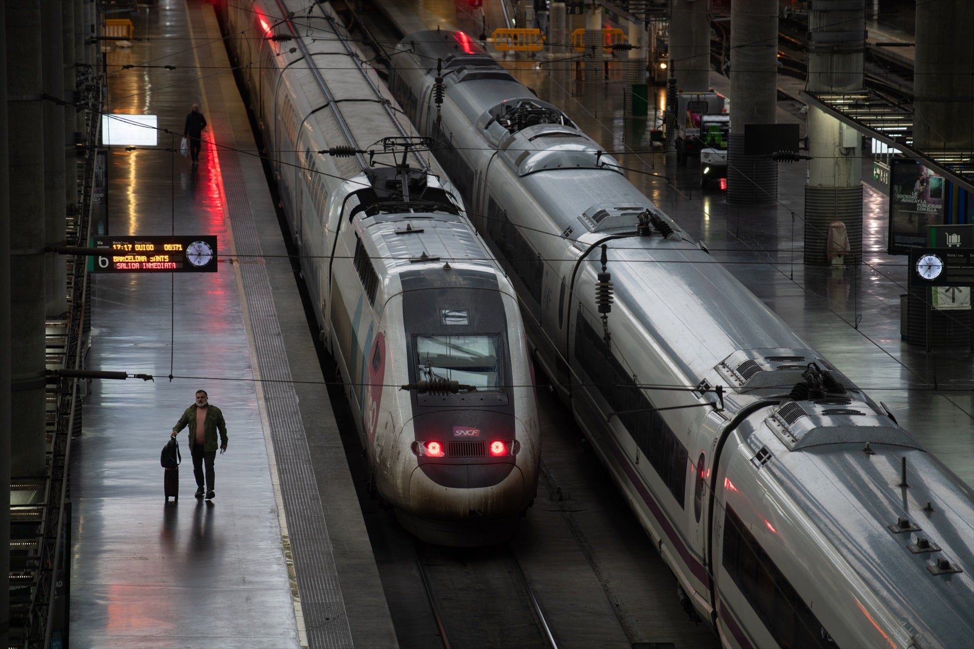 Renfe, Iryo y Ouigo acuerdan aumentar en 25 minutos el trayecto entre Madrid y Barcelona hasta diciembre Renfe, Iryo y Ouigo acuerdan aumentar en 25 minutos el trayecto entre Madrid y Barcelona hasta diciembre