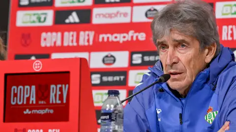 Manuel Pellegrini, entrenador del Real Betis Balompié. Manuel Pellegrini, entrenador del Real Betis Balompié.